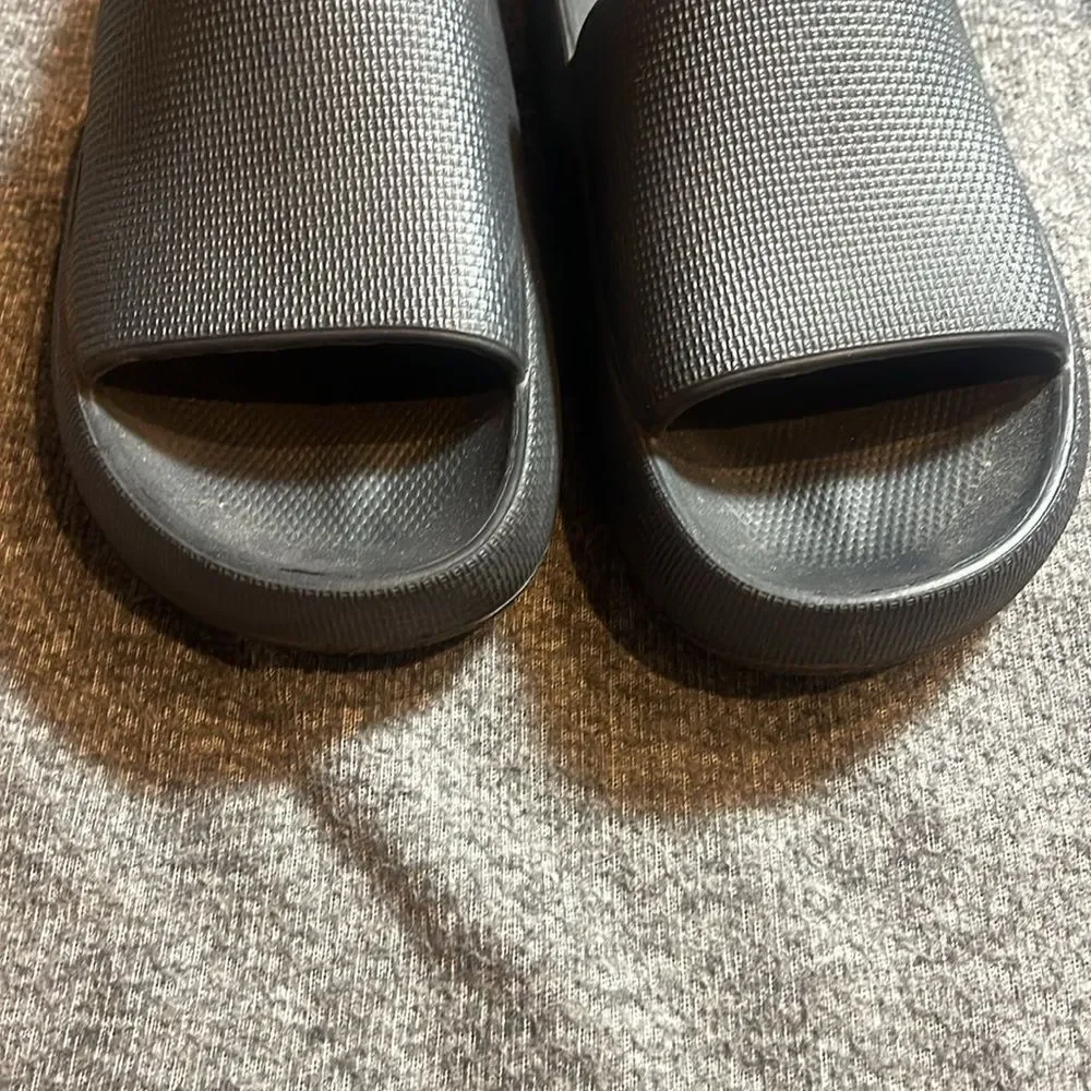 Kenneth Cole size overall